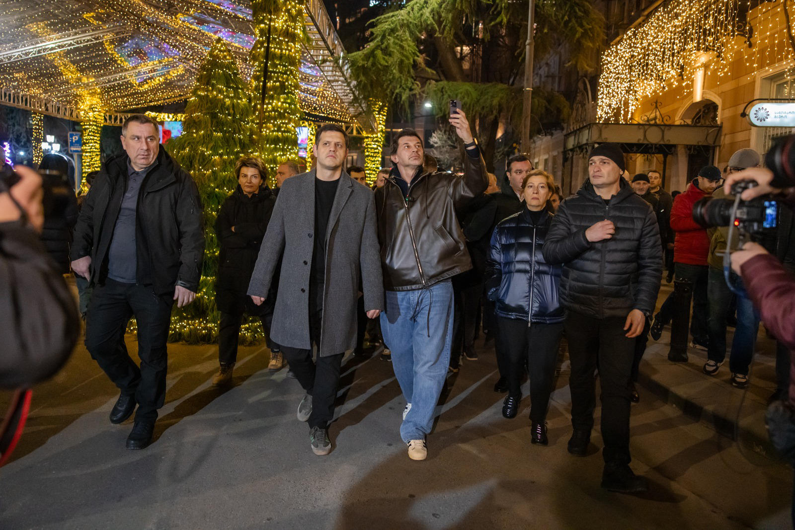 კახა კალაძე - „საახალწლო სოფელი" წელს ყველაზე მასშტაბურია, ძალიან სასიამოვნო გარემოა, მოვუწოდებ ყველას, მობრძანდნენ დღის ნებისმიერ მონაკვეთში, მოიყვანონ შვილები