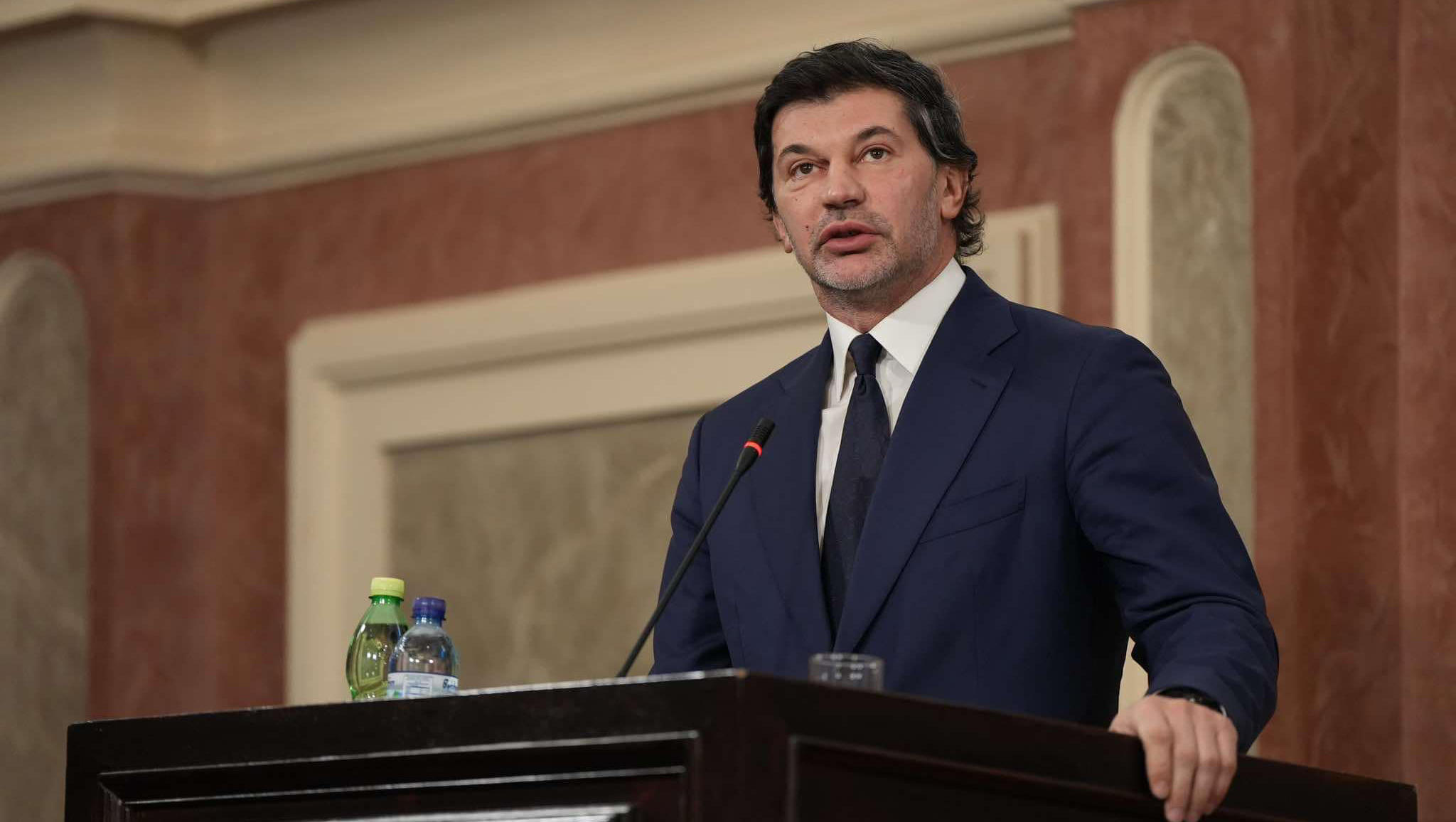 კახა კალაძე - მიმდინარე წელს გამოცხადდა ტენდერი 12 მეტროსადგურის კონცეპტუალური დიზაინისა და თანამედროვე სტანდარტის 97 ერთეული ახალი ვაგონის შესაძენად - ასევე, შევისყიდეთ 40 ერთეული 18-მეტრიანი ავტობუსიც