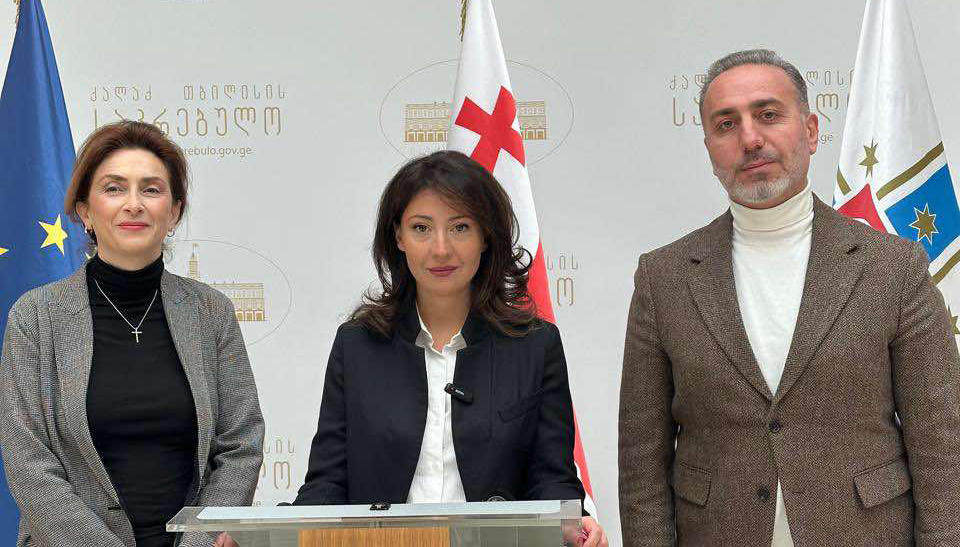 თბილისის საკრებულოს სხდომას, სადაც კახა კალაძე ბიუჯეტს დასამტკიცებლად წარადგენს, არც პარტია „გახარია საქართველოსთვის“ წევრები დაესწრებიან