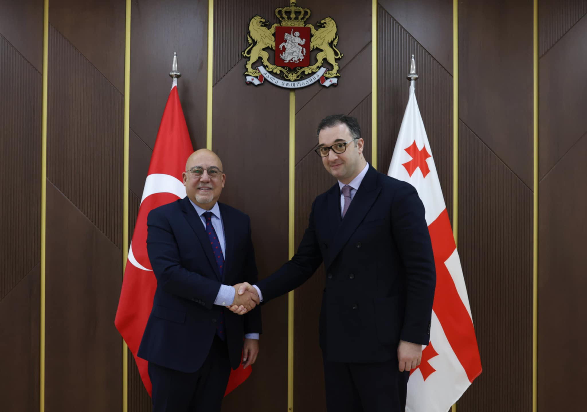 გარემოს დაცვისა და სოფლის მეურნეობის მინისტრი თურქეთის რესპუბლიკის საგანგებო და სრულუფლებიან ელჩს საქართველოში, ალი ქაან ორბაის შეხვდა