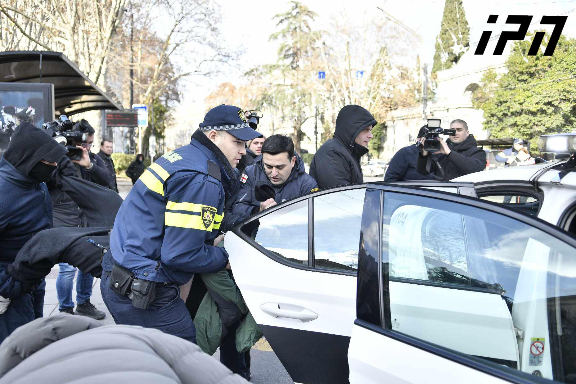 შსს-ს ინფორმაციით, რუსთაველის გამზირზე დაკავებული ექვსივე პირი ხელწერილით გათავისუფლდა