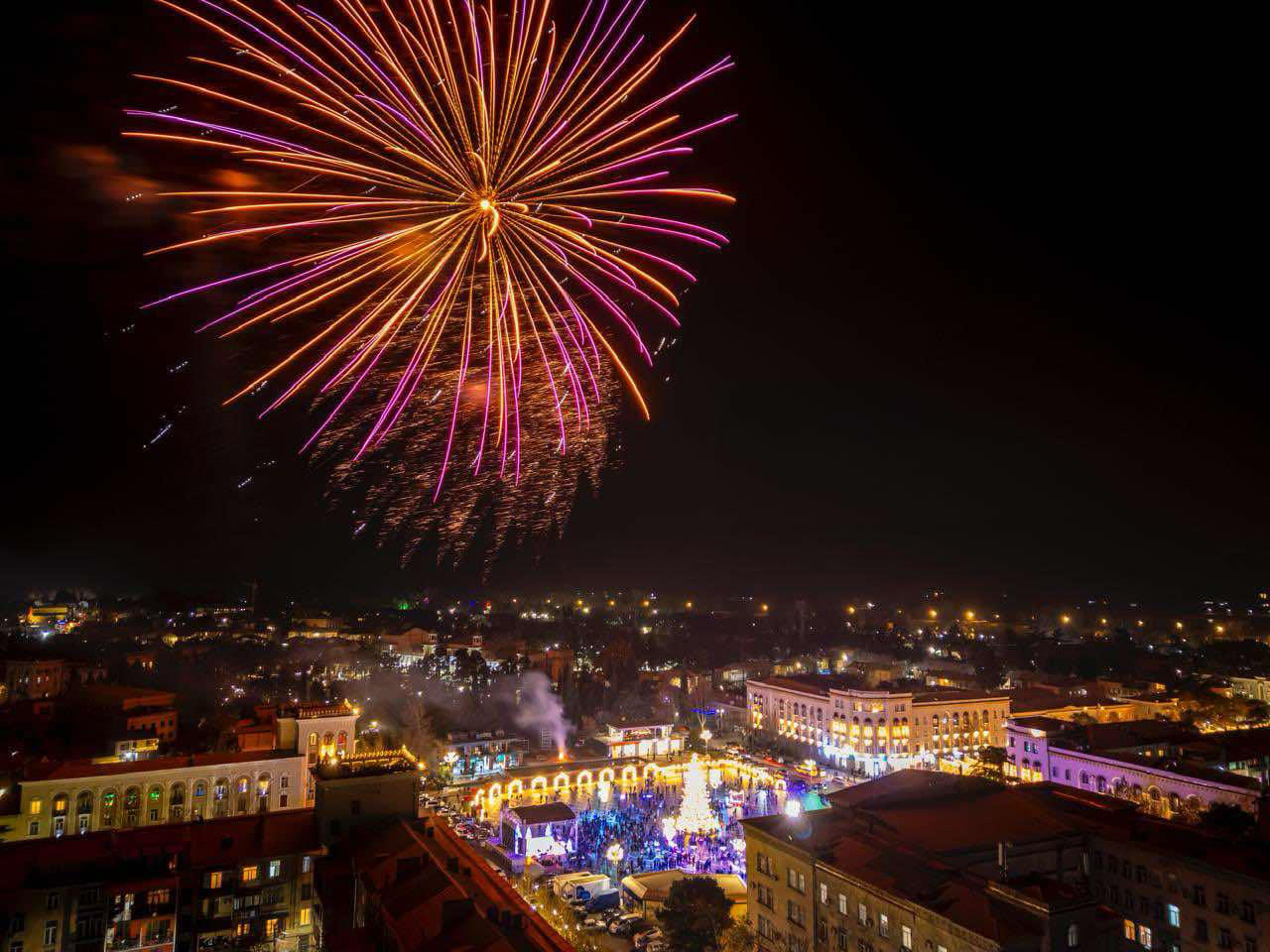 რუსთავში საქართველოს მთავრობის გადაწყვეტილებით ორგანიზებული ღონისძიება - ,,ახალი წლის დღეები“ გაიმართა