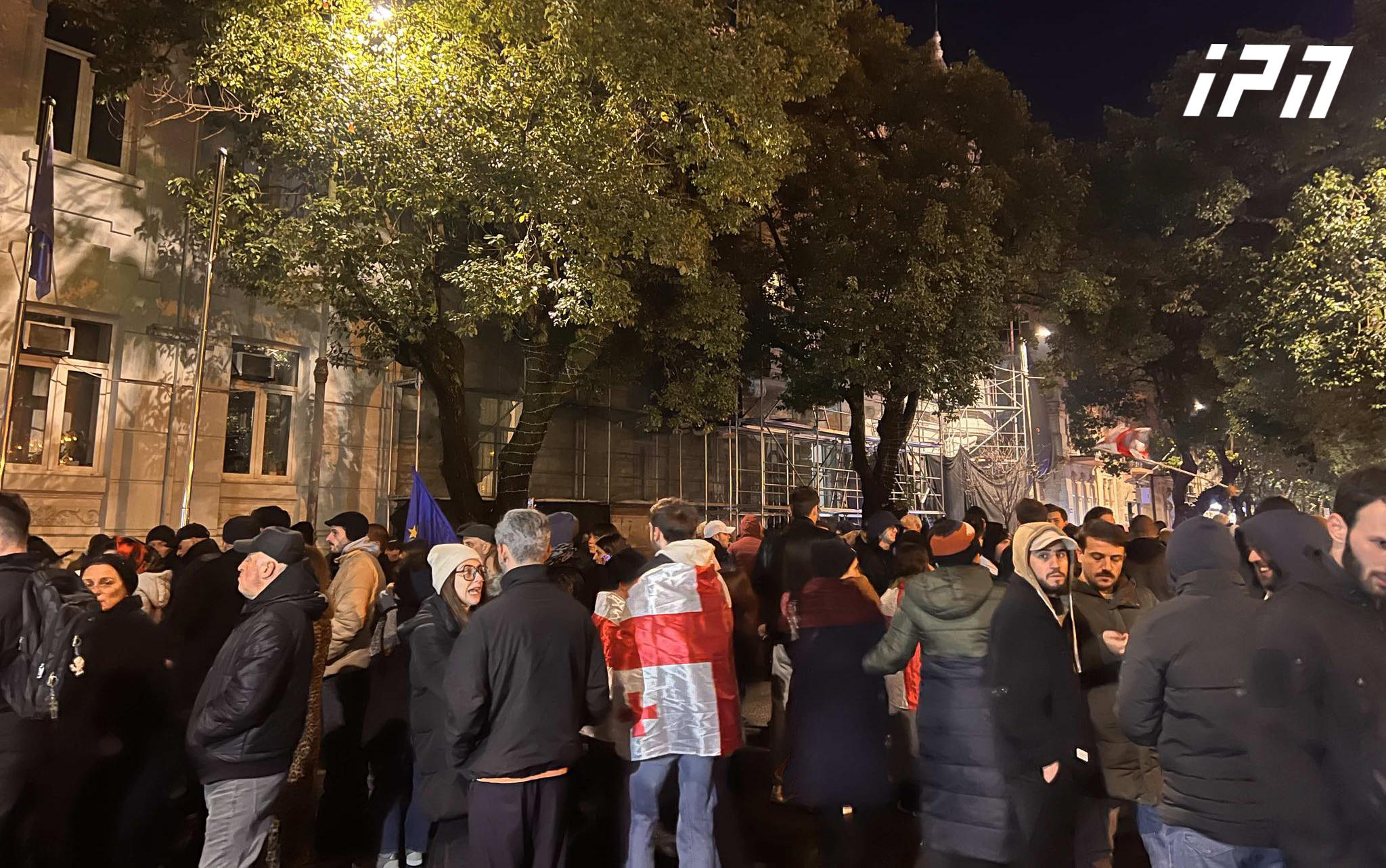 აჭარის მთავრობის სახლთან მოქალაქეების საპროტესტო აქცია განახლდა