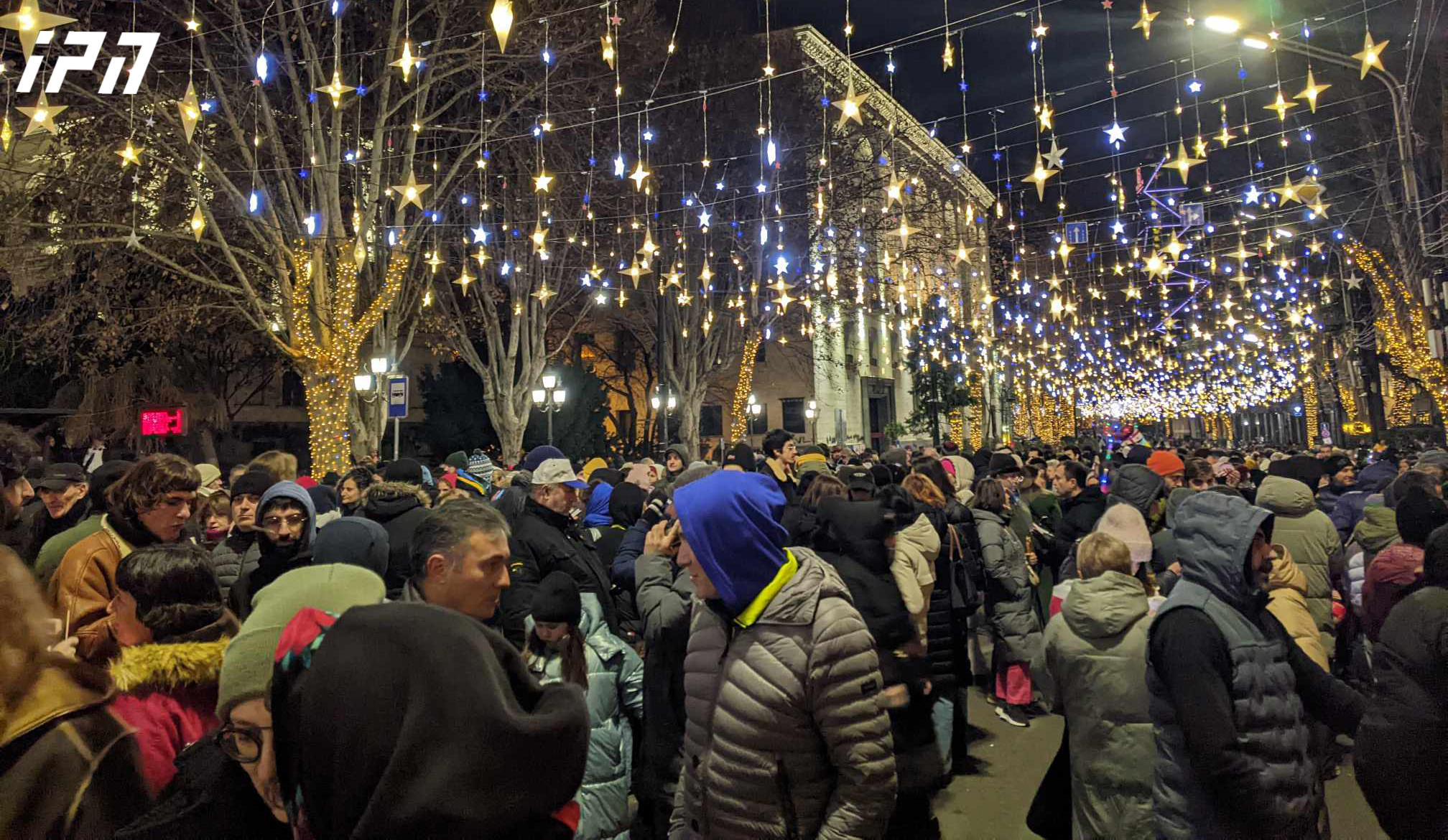 რუსთაველის გამზირზე საპროტესტო აქციას „ალილოს“ მსვლელობის მონაწილეები შეუერთდნენ - შობის ღამეს შესრულდება საყოველთაო „ალილო“
