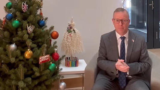 ბრიტანეთის ელჩი - განსაკუთრებით ვწუხვარ იმ საშინელი ამბის გამო, რომელიც გალის რეგიონში მოხდა, სადაც ტრაგიკულად ხანძრის დროს დაიღუპა 5 ბავშვი