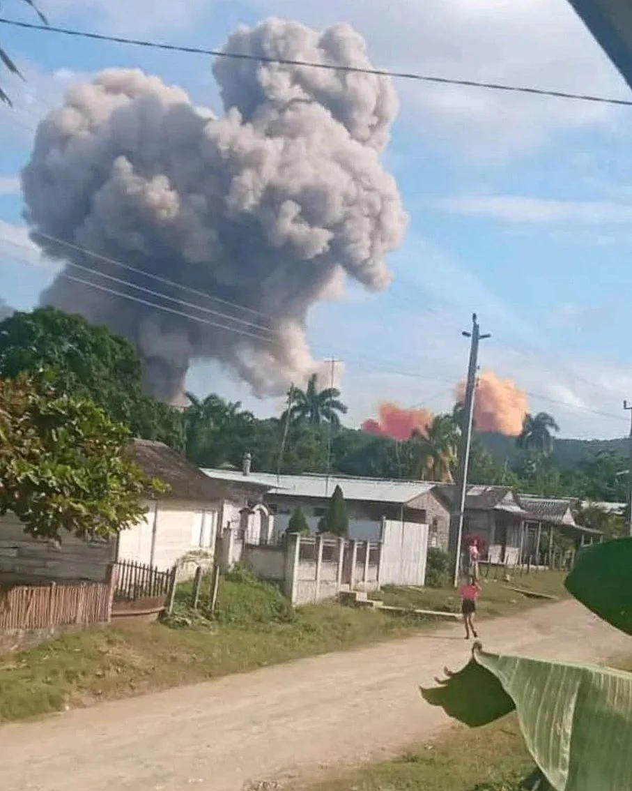 კუბაში, იარაღის საწყობში მომხდარი აფეთქების შემდეგ 13 სამხედროს ეძებენ