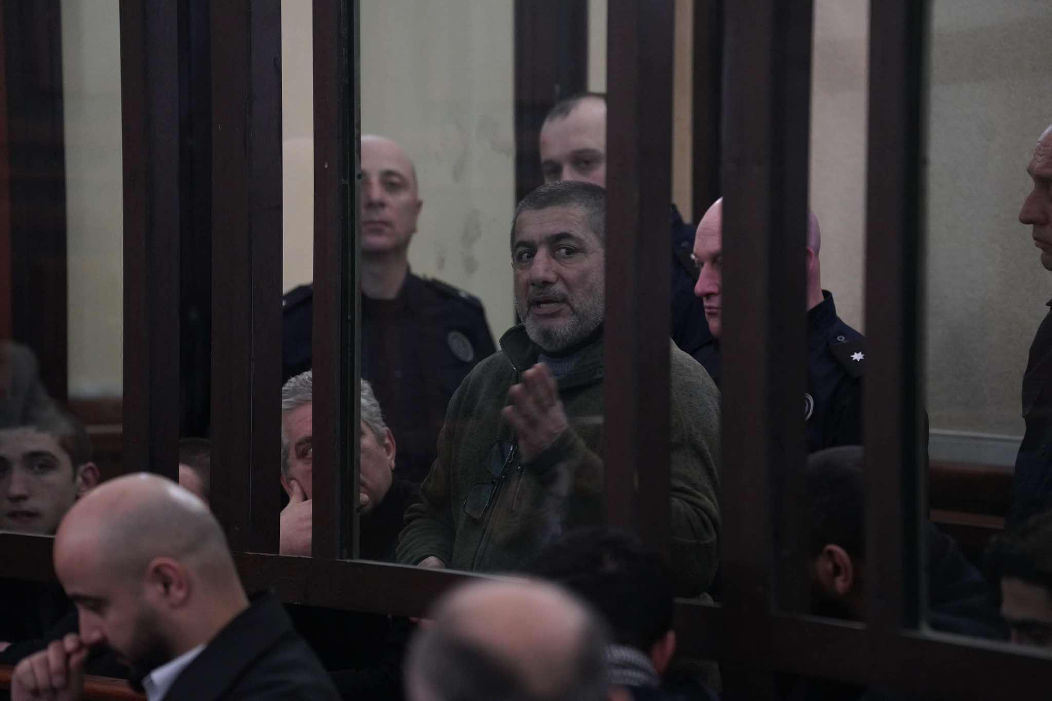 ვეფხია კასრაძე მოსამართლეს - თავისუფლება კი არ წამართვით, პირიქით, ასეთი თავისუფალი არასდროს ვყოფილვარ - მოძღვარი თუ გყავთ? თუ არ გყავთ, გირჩევთ, მოინანიოთ ეს ცოდვა, ეს არის ბოროტება რასაც თქვენ აკეთებთ