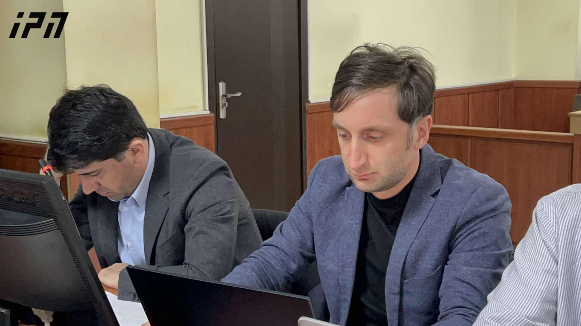 „ბათუმელებისა“ და „ნეტგაზეთის“ დამფუძნებლის, მზია ამაღლობელის სასამართლო პროცესზე დაცვის მხარემ აღკვეთის ღონისძიების სახით გირაოს შეფარდების შუამდგომლობა დააყენა