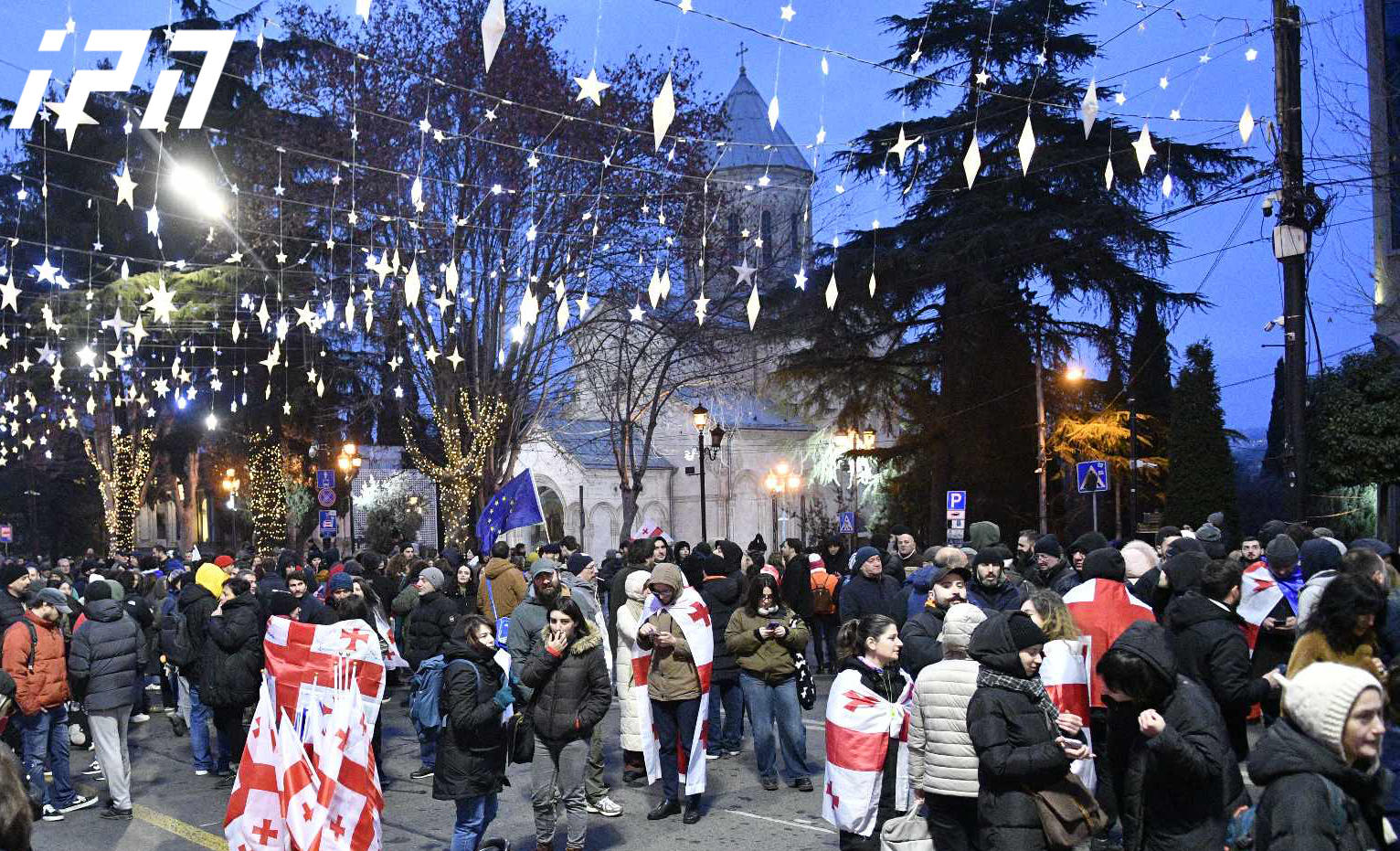 რუსთაველის გამზირზე პროტესტი გრძელდება