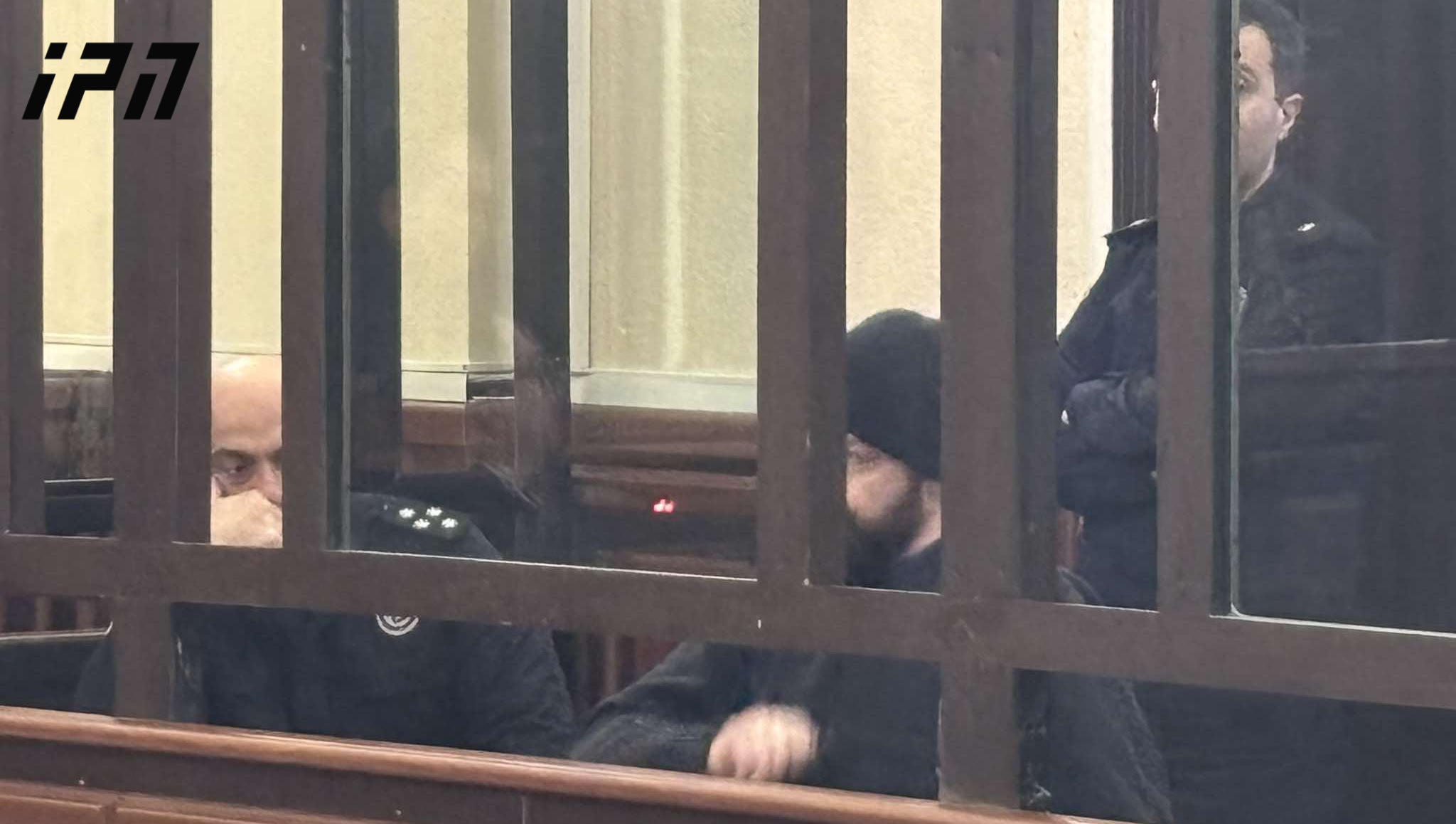 თბილისის საქალაქო სასამართლოში „უცხოური გავლენის გამჭვირვალობის შესახებ“ კანონის მოწინააღმდეგეთა აქციაზე დაკავებული გიორგი ოკმელაშვილის სასამართლო პროცესი მიმდინარეობს