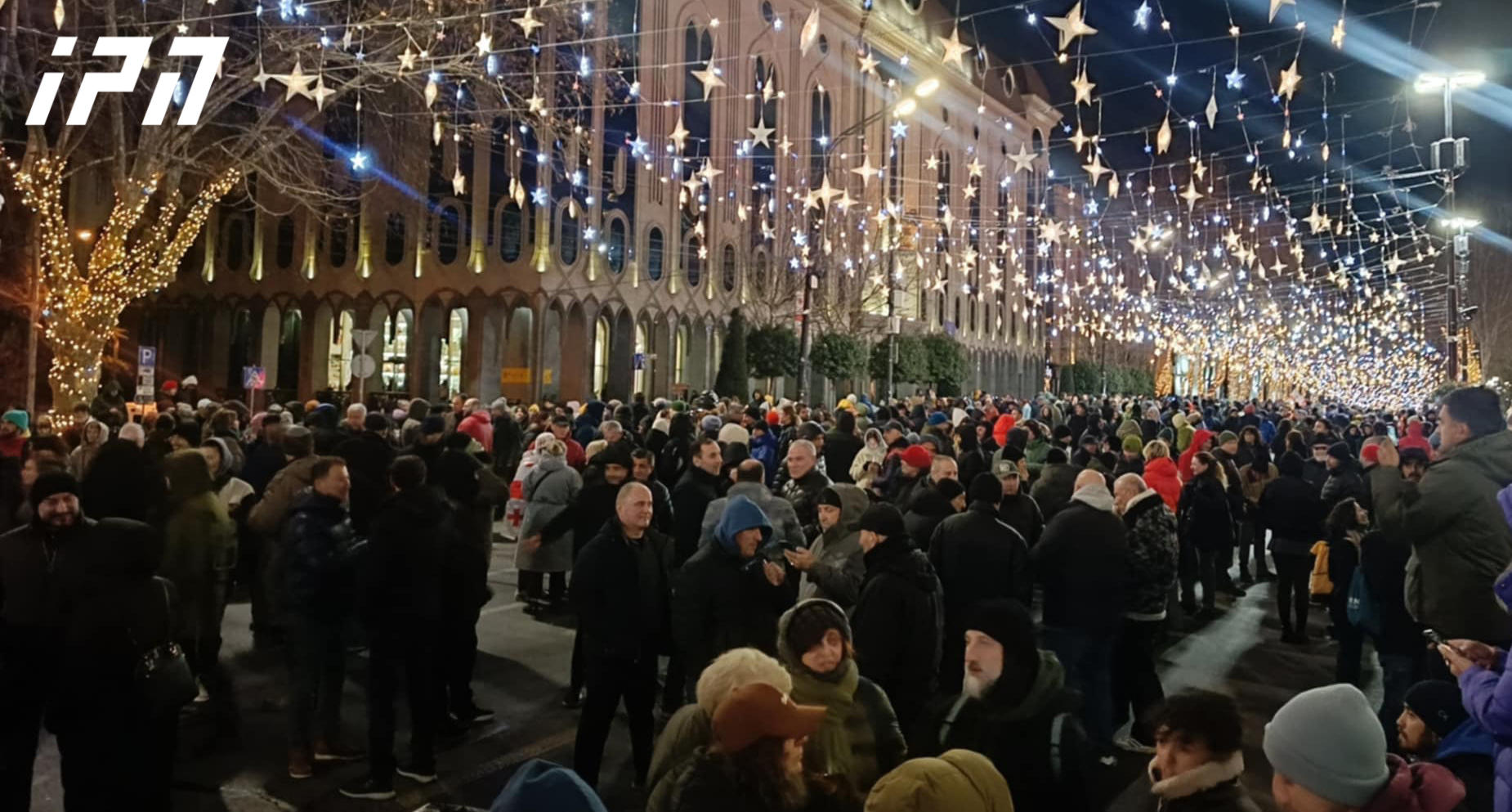 რუსთაველის გამზირზე პროტესტი გრძელდება