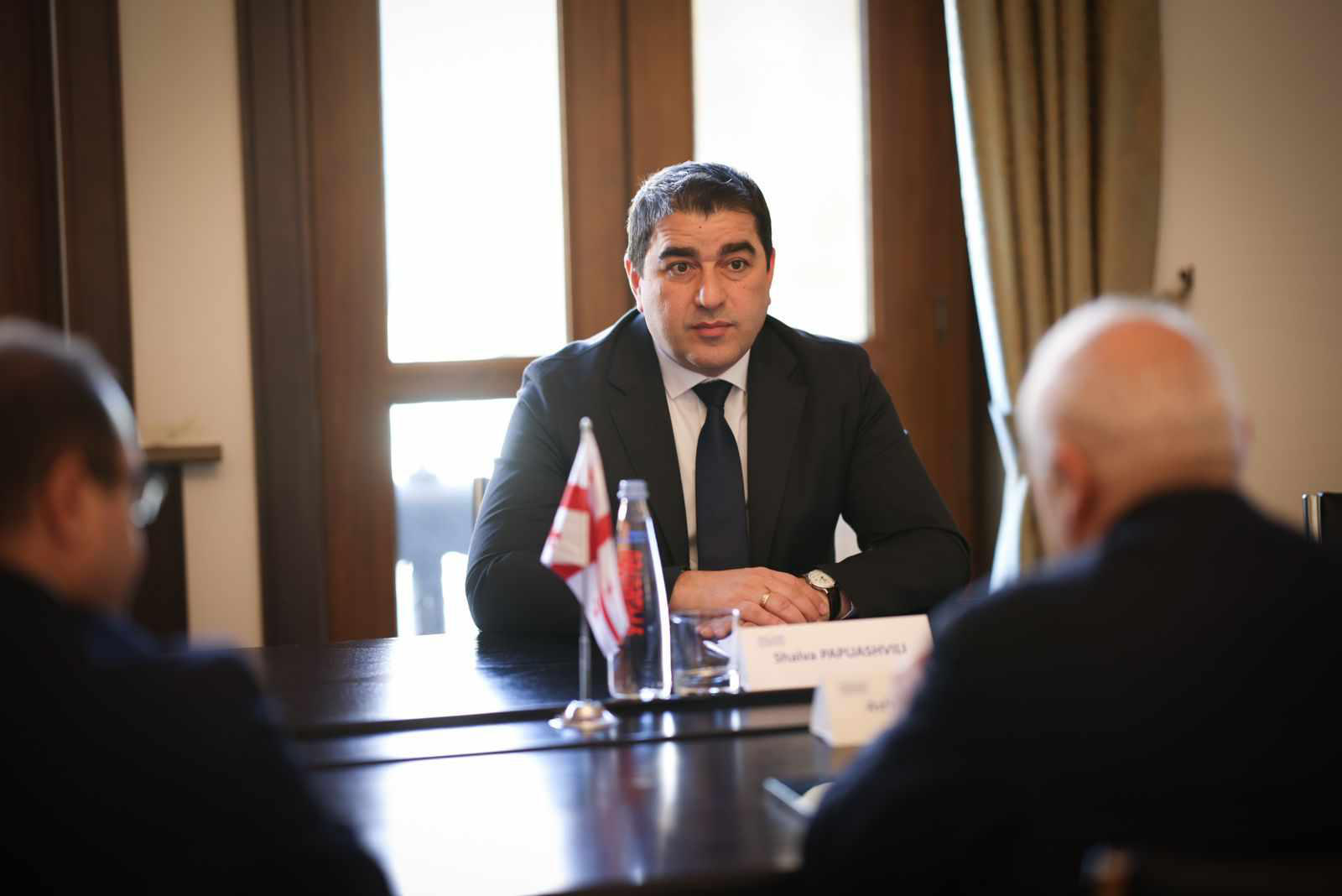 შალვა პაპუაშვილი სომხეთის რესპუბლიკის ელჩს შეხვდა
