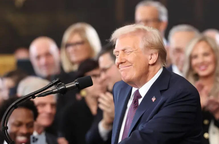 დონალდ ტრამპი - დღეიდან, შეერთებული შტატების ოფიციალური პოლიტიკა იქნება, რომ არსებობს მხოლოდ ორი სქესი