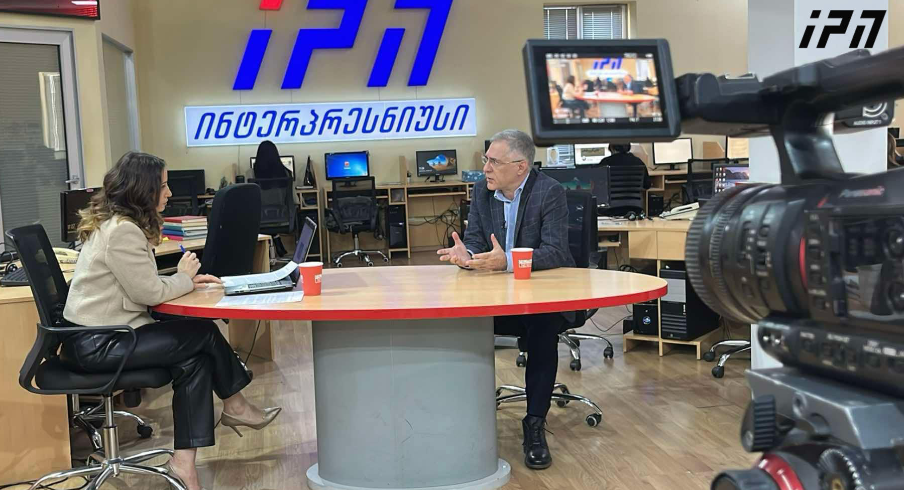 ლაშა ტუღუში - „ქართულმა ოცნებამ“ მოქალაქეების „თავებით“ ლამის ფეხბურთი ითამაშოს - რამდენად შეიძლება ყველაფერზე წავიდეს კი არა, უკვე ყველაფერზე წავიდა - ნუ ვიქნებით გულუბრყვილოები და მათ განცხადებებს შევხედოთ სერიოზულად