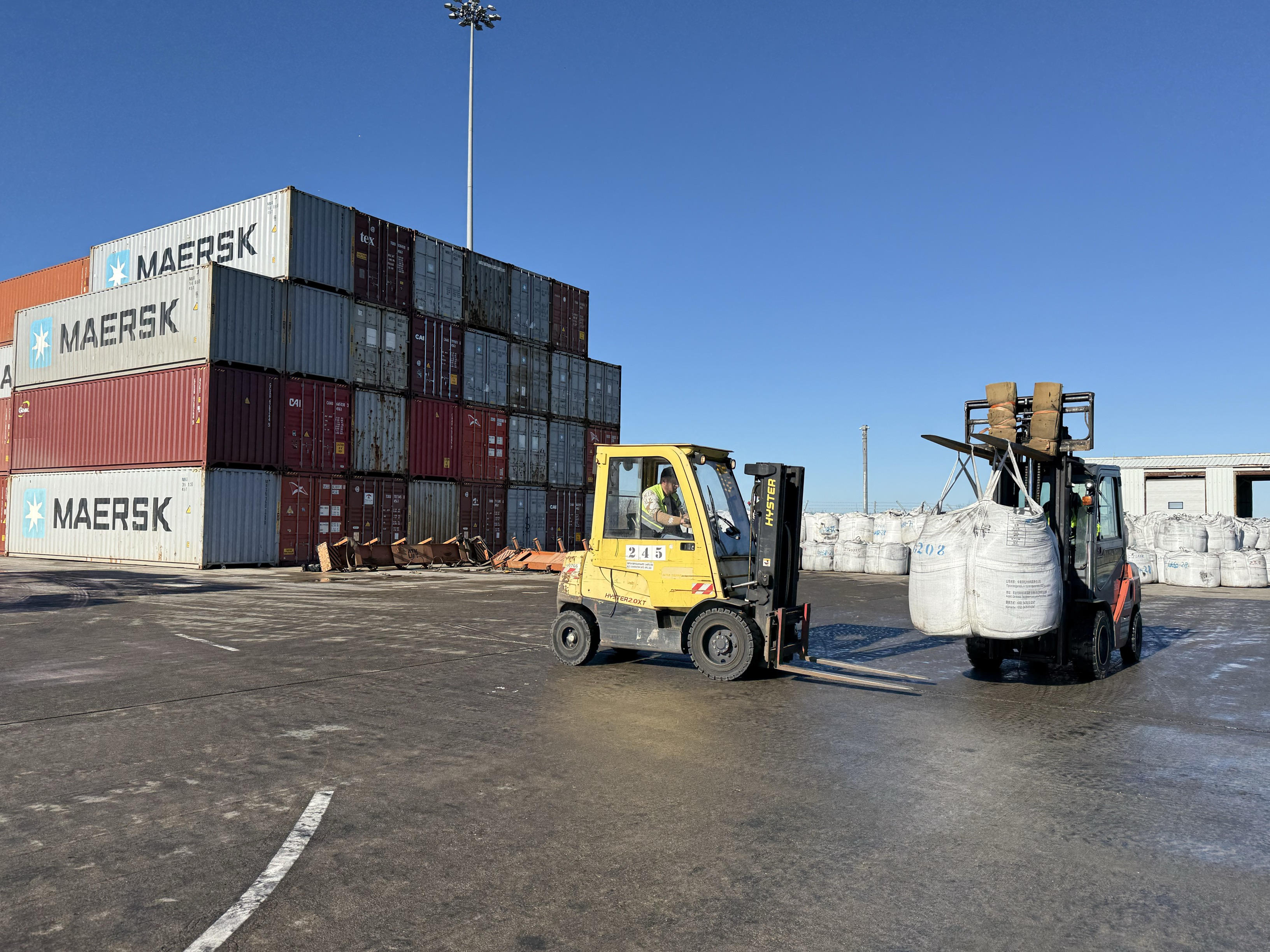 ფოთის პორტმა ცენტრალური აზიიდან ე.წ. Big Bag-ებში განთავსებული ტვირთი მიიღო, რომელიც ევროპაში გაიგზავნა