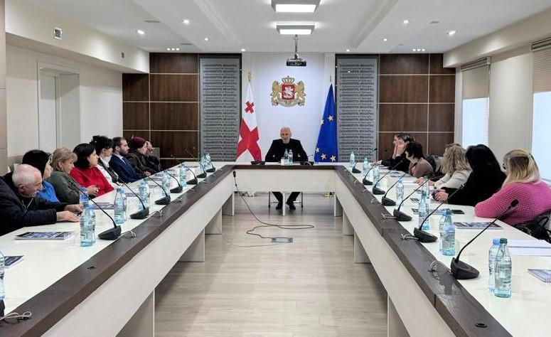 რელიგიის სააგენტოს უსინათლოთა კავშირის წარმომადგენლები ეწვივნენ