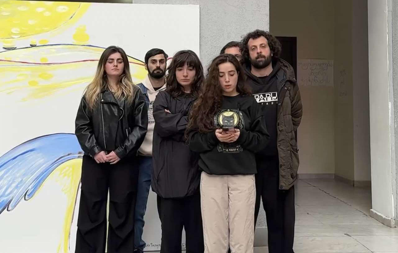 ბათუმის ხელოვნების უნივერსიტეტის სტუდენტთა ნაწილი გაფიცვას აგრძელებს