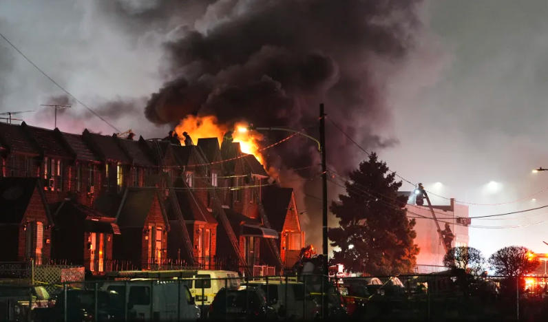 ფილადელფიაში მცირე ზომის სამედიცინო-საევაკუაციო თვითმფრინავი ჩამოვარდა - ბორტზე 6 ადამიანი იმყოფებოდა