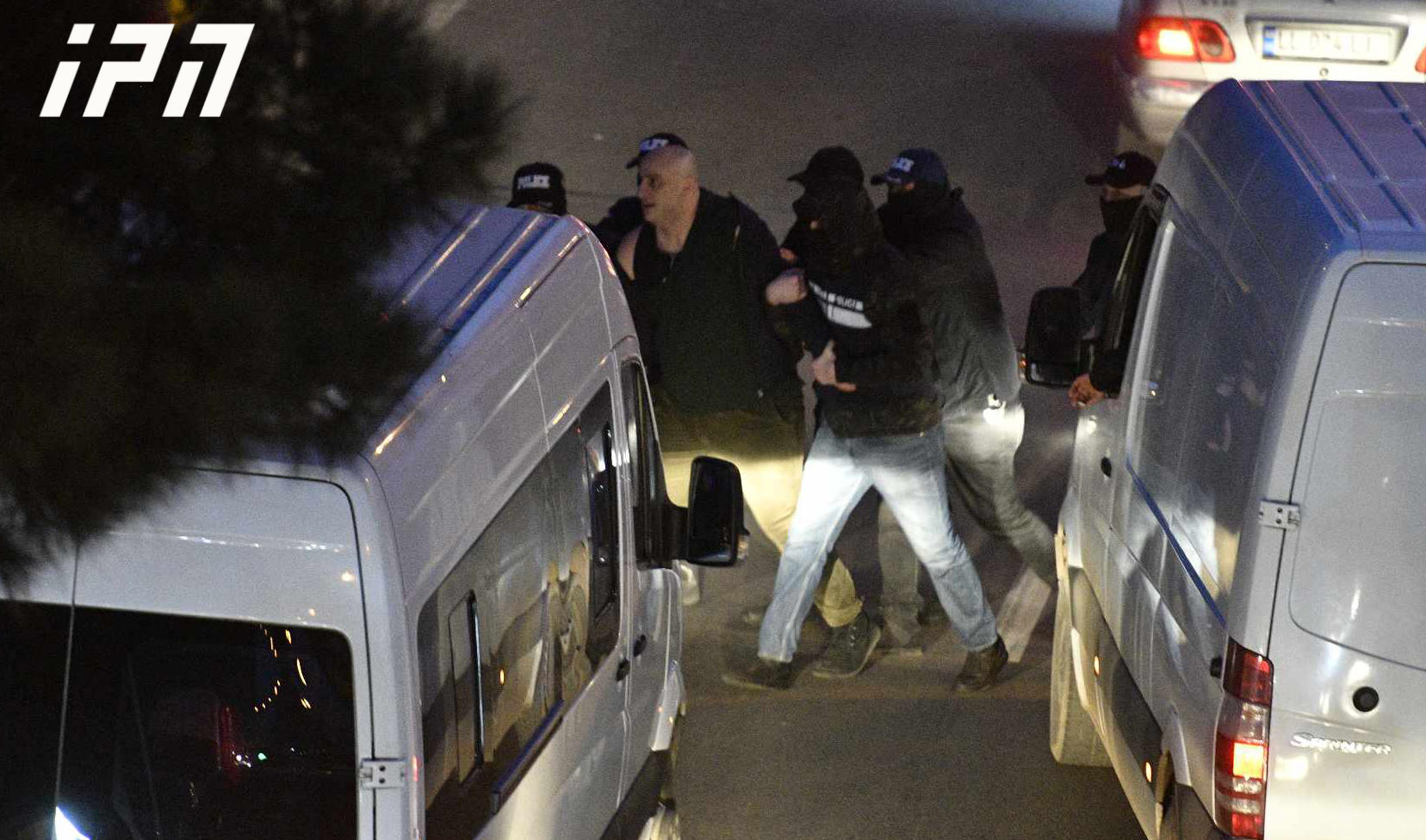 „კოალიცია ცვლილებისთვის“ პრესსამსახურში აცხადებენ, რომ საპროტესტო აქციაზე დაკავებული ნიკა მელიასა და დიმიტრი ბიძინაშვილის ადგილსამყოფლის შესახებ ინფორმაცია ამ დრომდე არ მიუღიათ