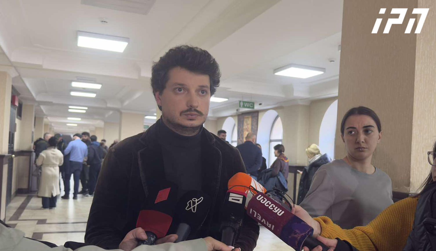 „თბილისი მოლთან“ აქციაზე დაკავებულის ადვოკატი - ჯერ გამოიგონეს რაღაც ახალი მუხლი, შემდეგ მის საფუძველზე დააკავეს თავისუფალი ადამიანი - ირაკლი წიგნაძეს გზა არ გადაუკეტია და სისტემა აბრალებს