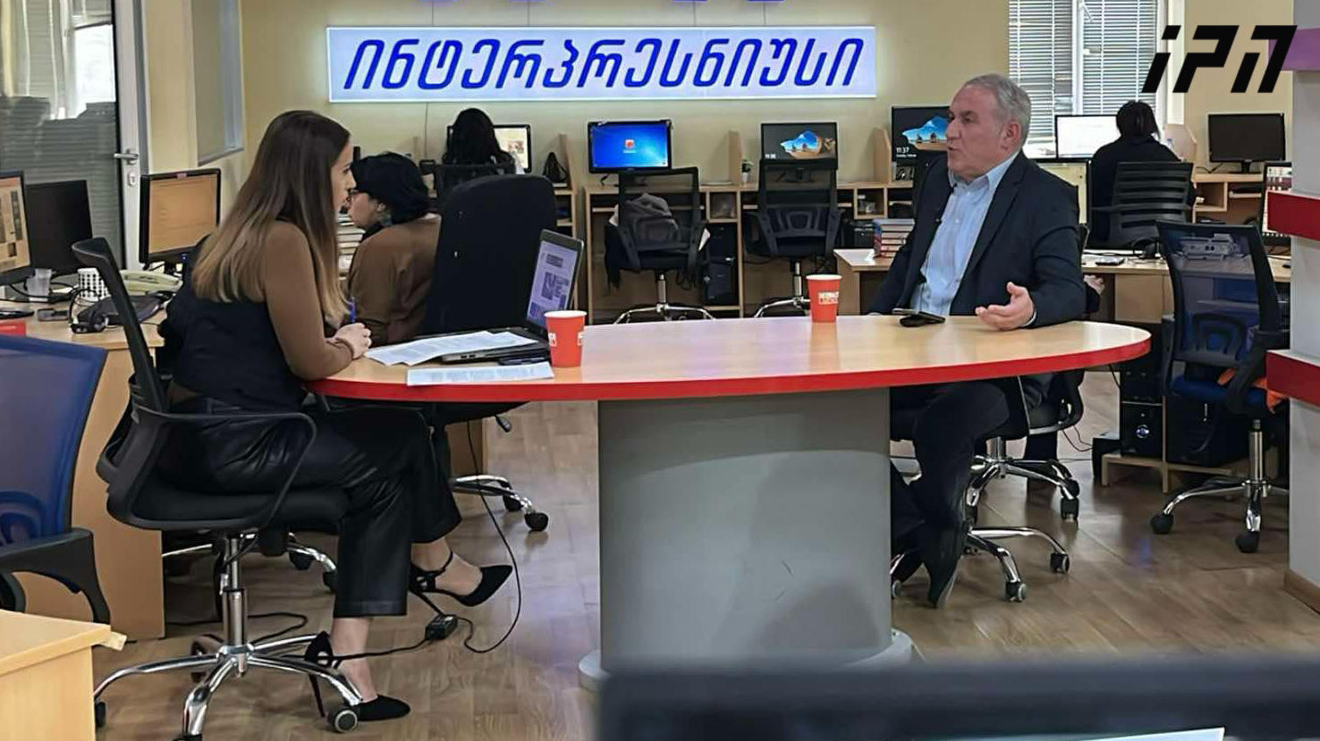 ნუგზარ წიკლაური ზვიად ხარაზიშვილის მიმართ დაწყებულ გამოძიებაზე - ალბათ, აღმოაჩენენ, რომ მოქალაქემ იმდენად გაამწარა ეს კრავივით თვინიერი პიროვნება, რომ აიძულა, დაეწყო გინება