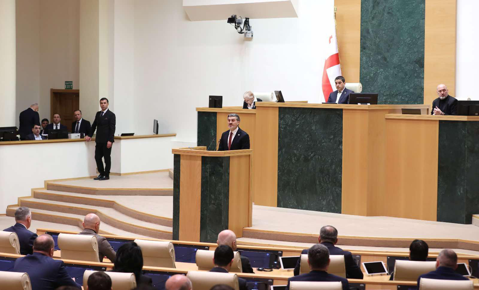 მიხეილ ყაველაშვილი ახალგაზრდებს - ჩვენ, ქართველები განსხვავებული შეხედულებების მიუხედავად, წარმოუდგენელია, ვიყოთ ერთმანეთის მტრები - მოგვიწევს გავაგრძელოთ ერთად ცხოვრება, უნდა შევძლოთ რეალობისთვის თვალის გასწორება და დიალოგი