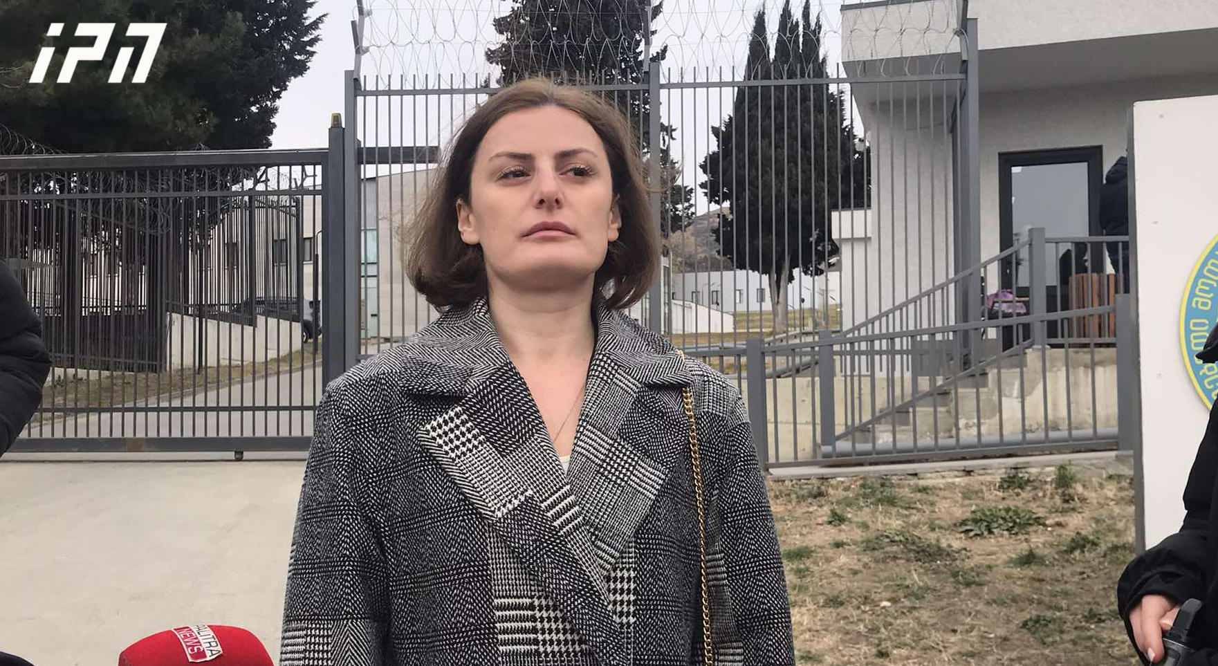 ადვოკატი - ირაკლი ტაბატაძეს არ ჩაუდენია არც ადმინისტრაციული და არც სისხლის სამართლის დანაშაული - დაკავების მომენტში გდდ-ს თანამშრომლები მას ფიზიკურად გაუსწორდნენ და სახის არეში ხილული დაზიანებები აღენიშნება