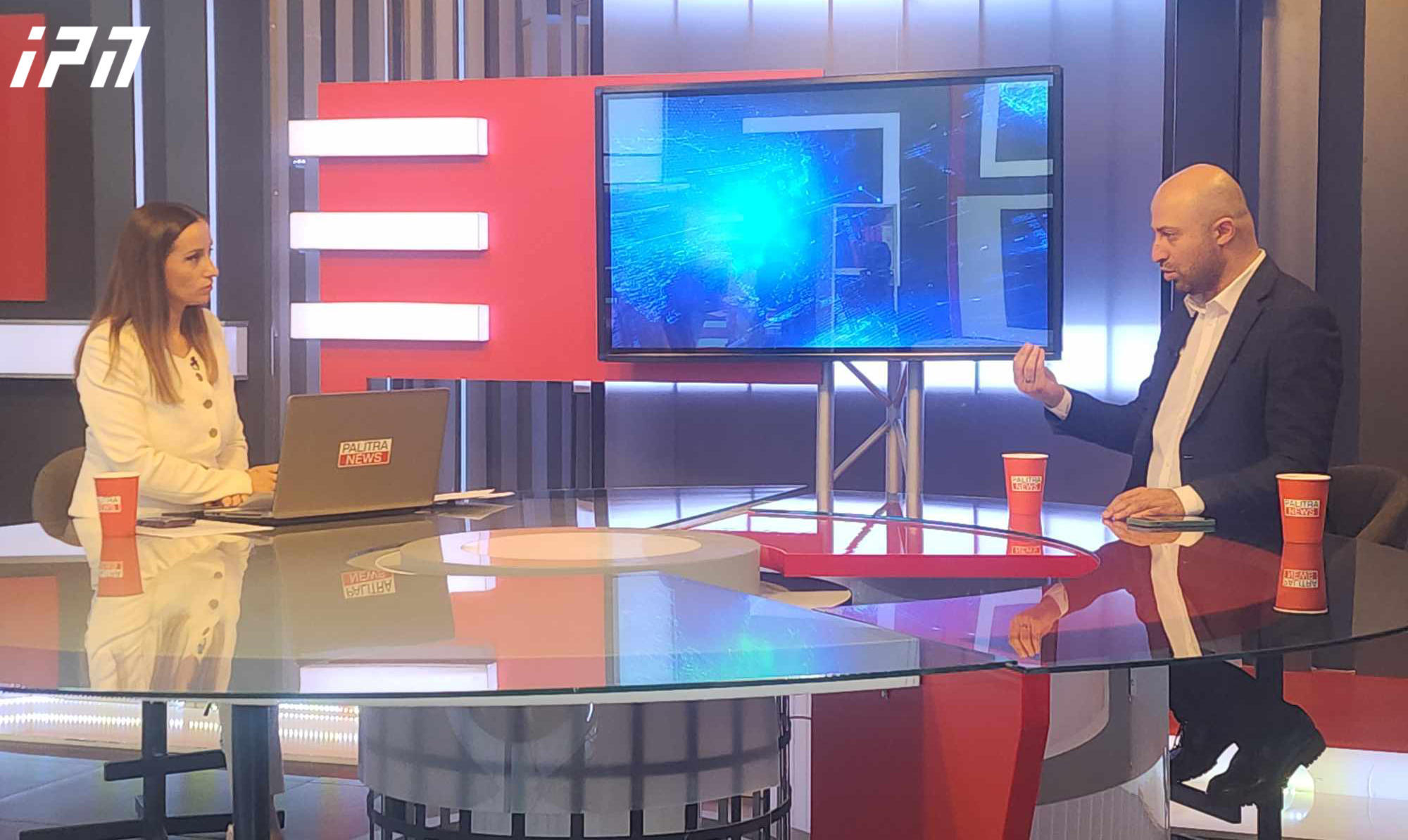 ბერდია სიჭინავა - გახარიას პარტიას ხაზარაძის წინაშე არ აქვს რაიმე ტიპის ვალდებულება - პარლამენტში არ შევდივართ, სადღეგრძელოები არ გვჩვევია და ამას არ სჭირდება ფიცი