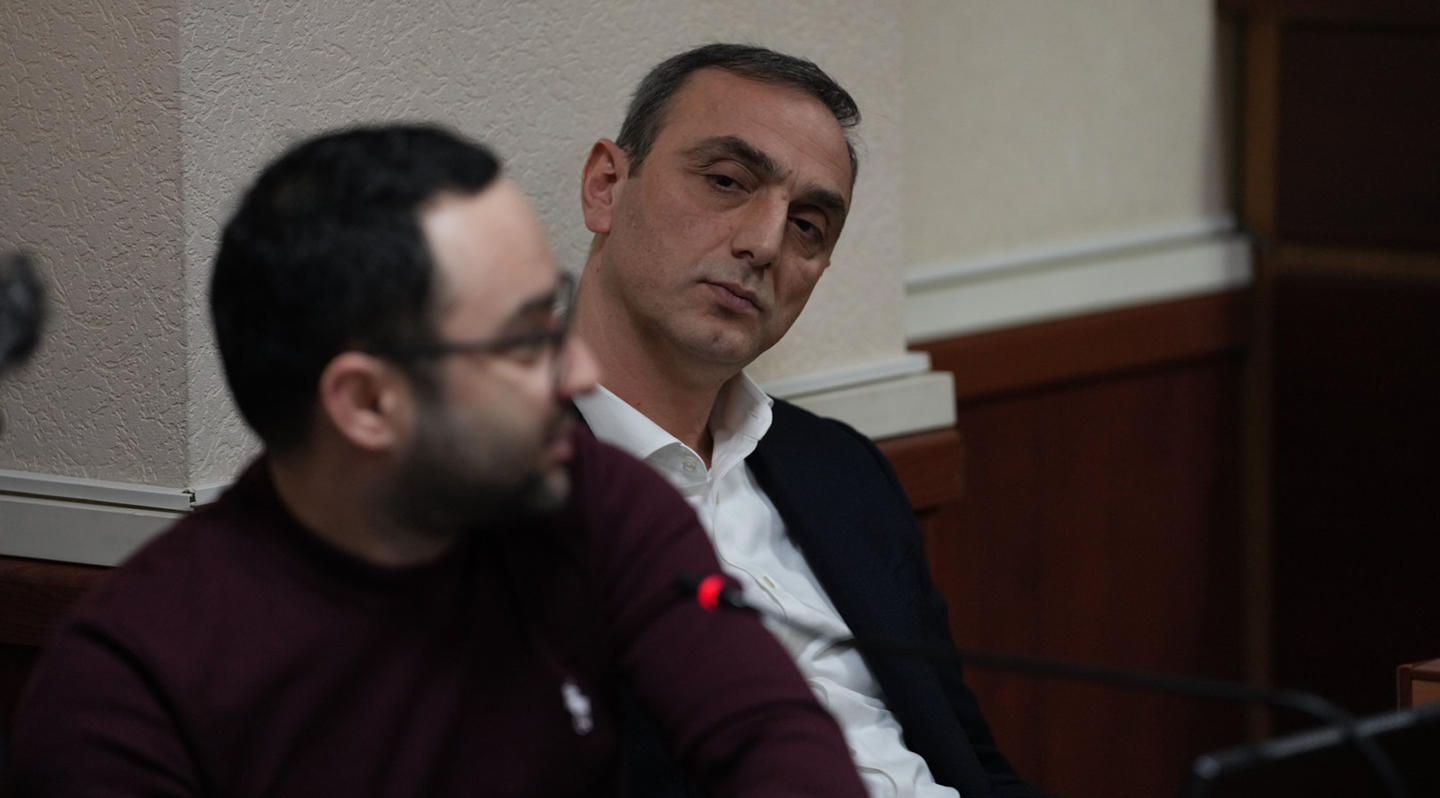 სასამართლომ გიორგი ქადაგიძეს ადმინისტრაციული სახდელის სახით 2 500 - ლარიანი ჯარიმა დააკისრა