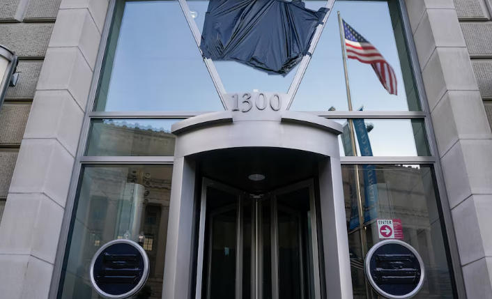 Reuters - მოსამართლემ დონალდ ტრამპის ადმინისტრაციის მიერ გათავისუფლებული USAID-ის თანამშრომლები სამსახურში დააბრუნა