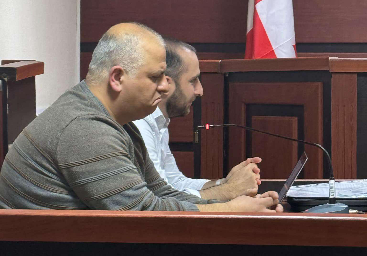 ოპერატორ სერგი ბარამიძის მიმართ სასამართლომ ხულიგნობის ფაქტზე საქმის წარმოება შეწყვიტა, ხოლო პოლიციელის დაუმორჩილებლობაზე სიტყვიერი გაფრთხილება მისცა