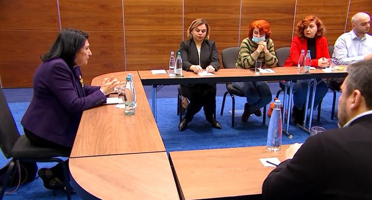 სალომე ზურაბიშვილი - მედიამენეჯერებთან შეხვედრისას, ზეწოლის პირობებში, მედიის გაძლიერების საკითხები განვიხილეთ - მათ გზავნილებს მიუნხენში წავიღებ და ამ ბრძოლას გავაგრძელებ