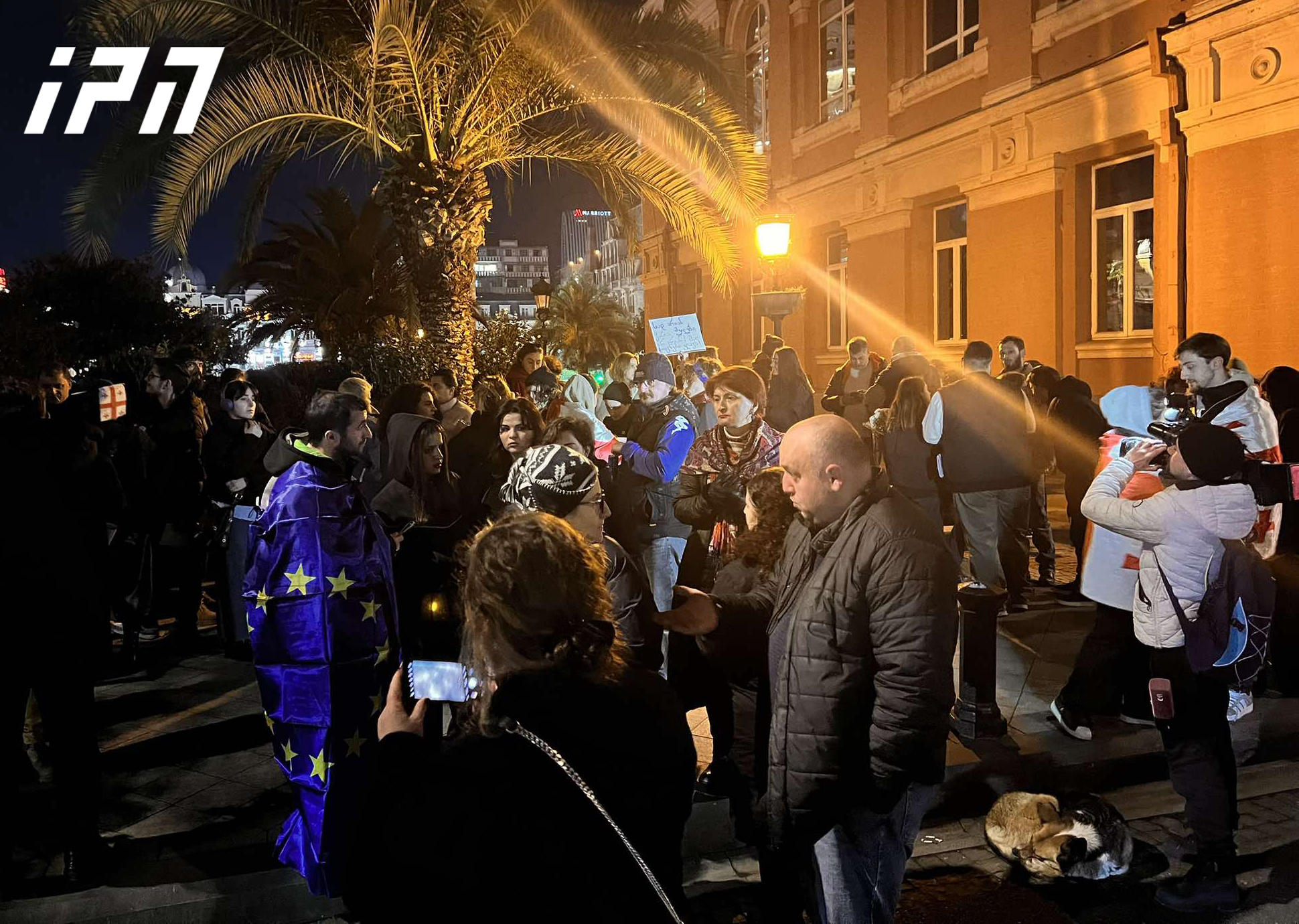 აჭარის მთავრობის სახლთან საპროტესტო აქცია განახლდა