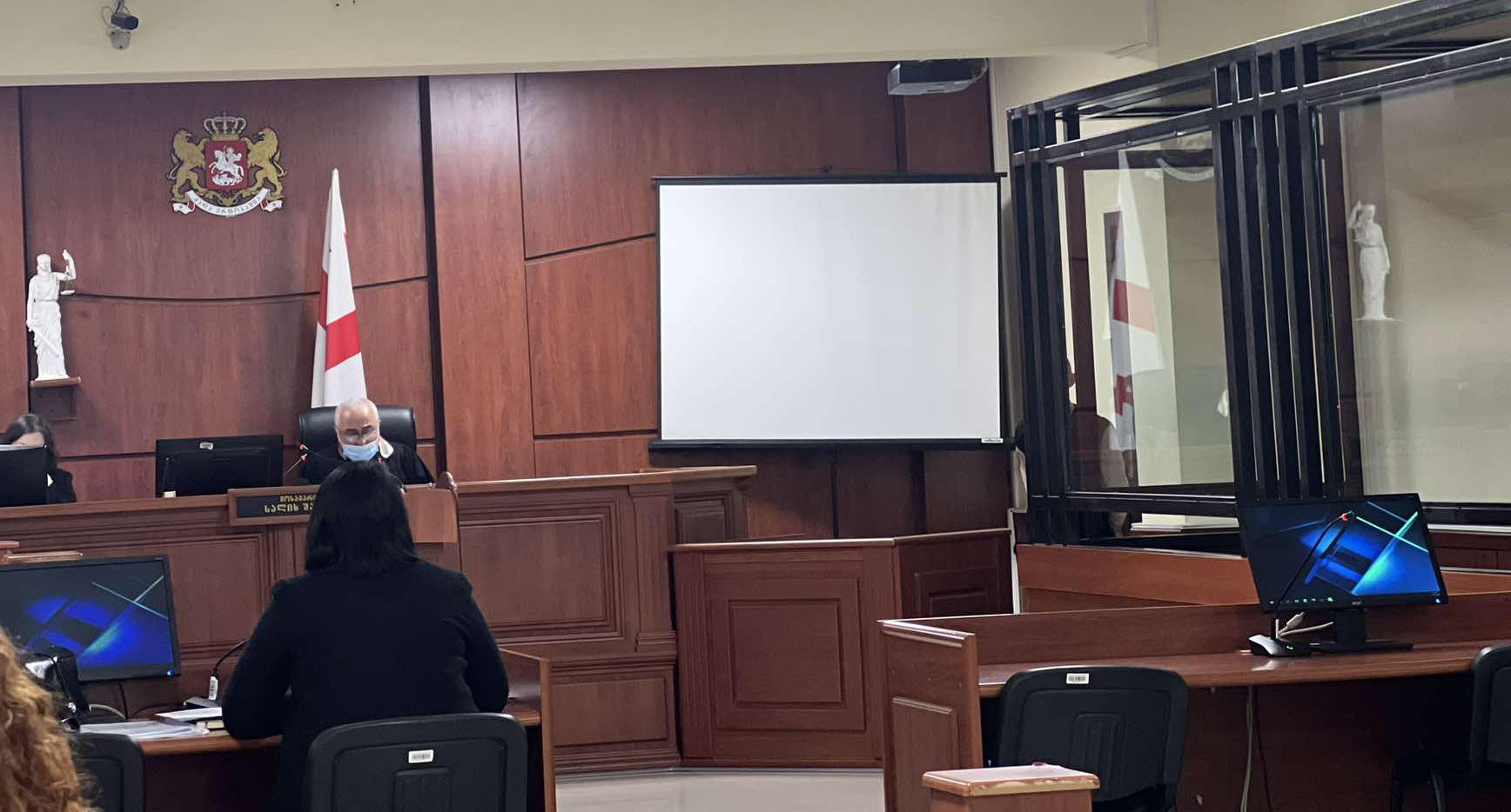 ბათუმის საქალაქო სასამართლოში ელენე ხოშტარიას სასამართლო პროცესი გადაიდო