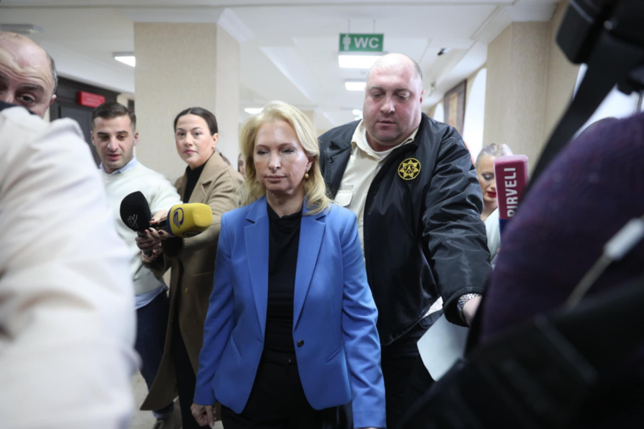 გიორგი ბაჩიაშვილის საქმეზე ნათია თურნავა აძლევს ჩვენებას - სხდომა დახურულ რეჟიმში მიმდინარეობს