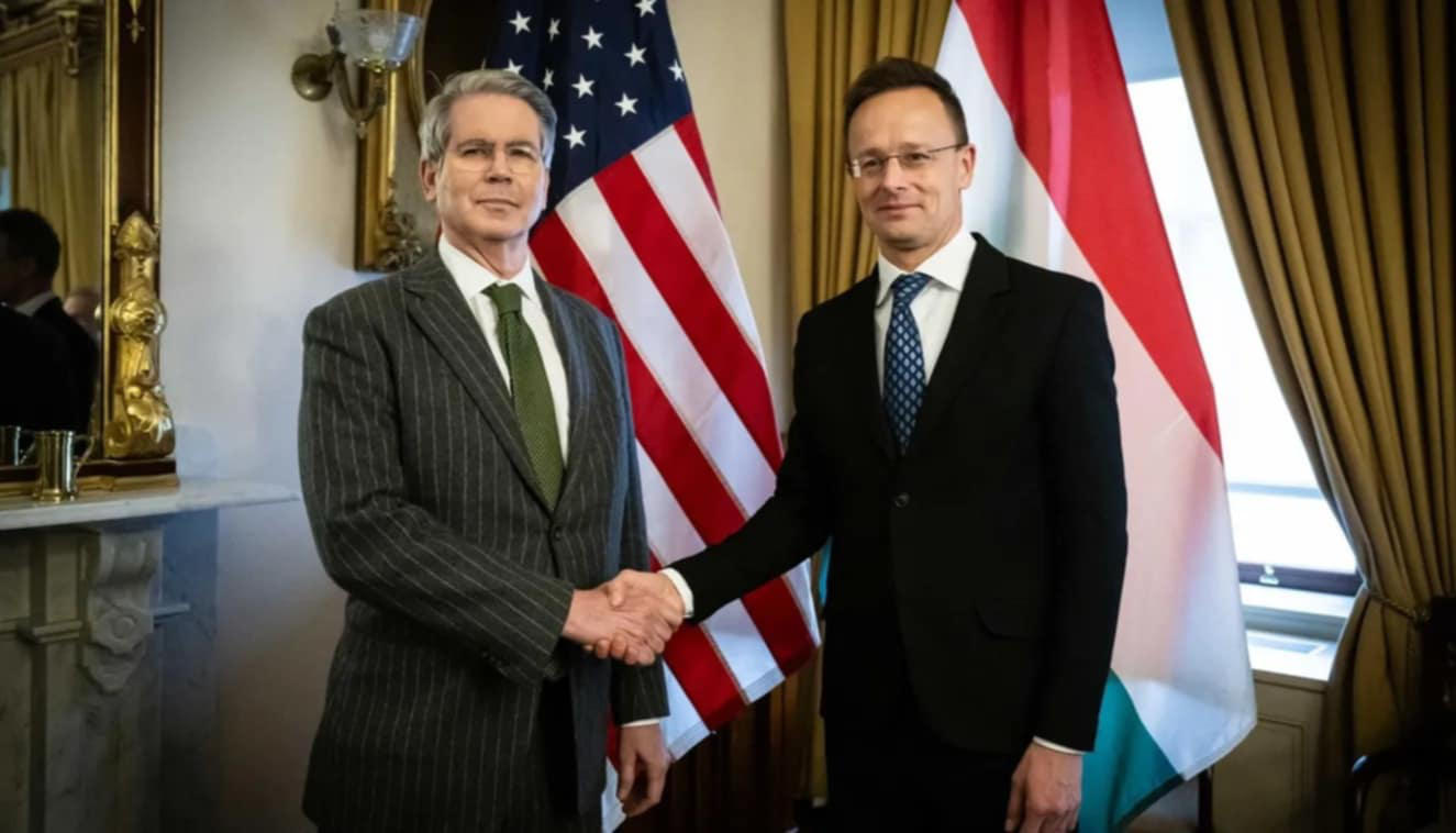 Reuters-ი აშშ-ის სახაზინო მდივანი უნგრეთის საგარეო საქმეთა მინისტრს შეხვდა