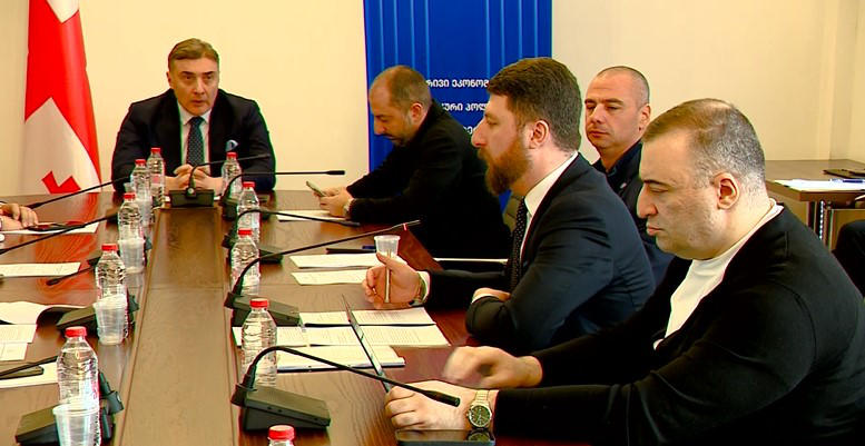 პარლამენტის დარგობრივი ეკონომიკისა და ეკონომიკური პოლიტიკის კომიტეტმა სატელევიზიო და რადიო მაუწყებლებთან დაკავშირებით ინიცირებულ საკანონმდებლო ცვლილებებს მხარი დაუჭირა