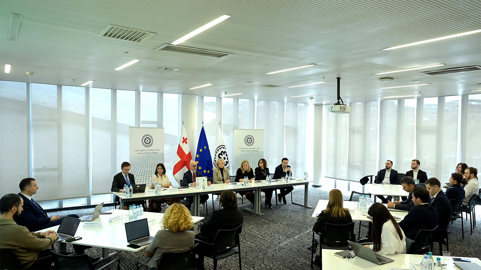 ნათია თურნავა მსოფლიო ბანკის ტექნიკური დახმარების პროგრამაზე - ჩვენი ამოცანაა, მოსახლეობისთვის ფინანსური სერვისების მიწოდების თვალსაზრისით, ბაზარზე ყველას თანაბარი შესაძლებლობა ჰქონდეს