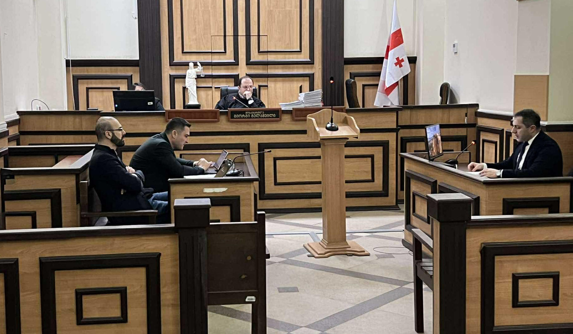 სასამართლოში ბიძინა ივანიშვილისთვის კრიპტოვალუტის მითვისების საქმეზე, გიორგი ბაჩიაშვილის პროცესი მიმდინარეობს