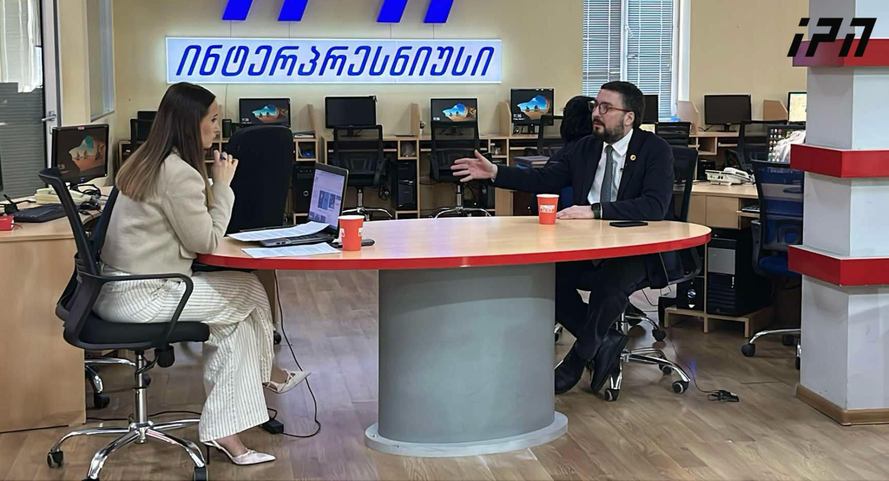 თაზო დათუნაშვილი - გიორგი ბაჩიაშვილმა სილა გააწნა სისტემას - ამხელა ამბავი მძღოლმა გააკეთა? ჯერ გააპარა ივანიშვილის პირადი მტერი და უკან დაბრუნდა? ამის ვის სჯერა? გამოსაძიებელია რამდენმა ადამიანმა აიღო სისტემაში ბაჩიაშვილისგან ფული