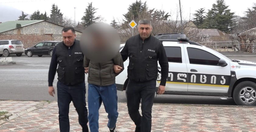 შსს - დაკავებულია პირი, რომელიც მოქალაქეების „ფეისბუქ“ გვერდებს უნებართვოდ დაეუფლა და მათი სახელისა და გვარების გამოყენებით, თანხის სესხებას ითხოვდა - ამ ეტაპზე, 25 დაზარალებული მოქალაქე გამოვლინდა