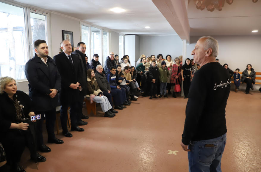 წყნეთში აფხაზეთიდან დროებით დევნილი მოსწავლე ახალგაზრდობისთვის ქორეოგრაფიული დარბაზი გაიხსნა