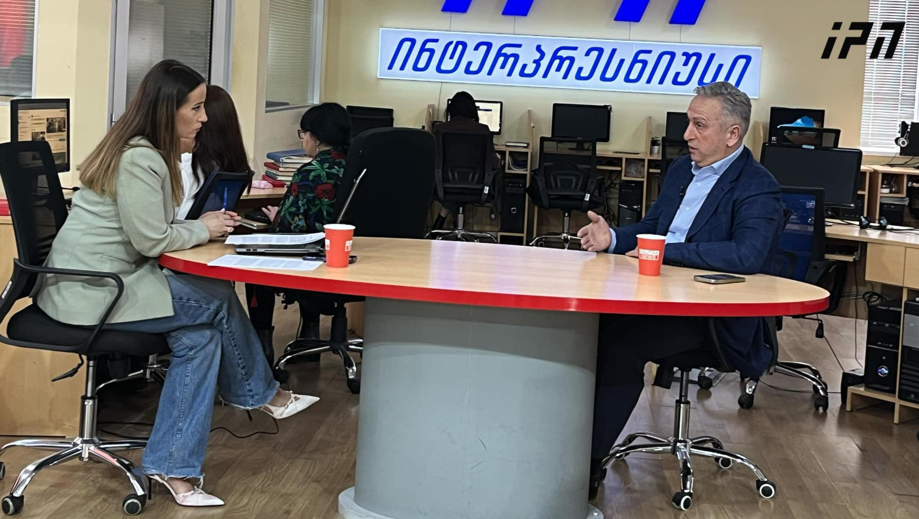 ზაზა თავაძე - ე.წ. კომისია ცირკია, მაგრამ მე შესაძლოა, მივსულიყავი და პირდაპირ, იქვე მემხილებინა თითოეული მათგანი, რომლებიც წინა ხელისუფლების ცალკეული გადმონაშთები არიან - მათ ვინ უნდა გაასამართლონ?! საკუთარი თავი?!