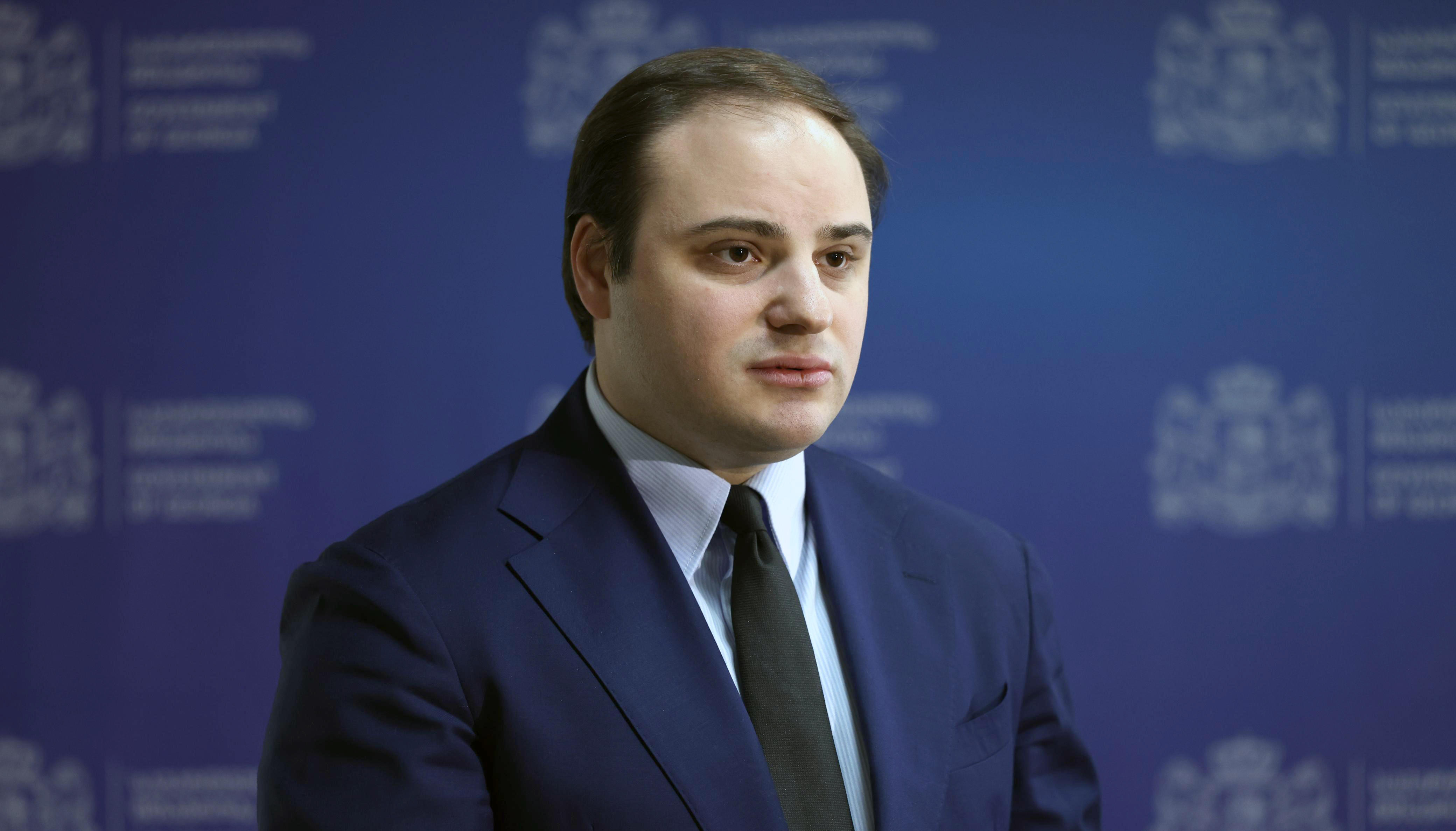 ლევან ჟორჟოლიანი - შეიქმნება მთავრობის ეფექტიანობის დეპარტამენტი, რომელიც უზრუნველყოფს აღმასრულებელი ხელისუფლების ყველა რგოლის გადაწყვეტილებათა შესრულების კონტროლს და ხელს შეუწყობს უფრო ეფექტიან მუშაობას