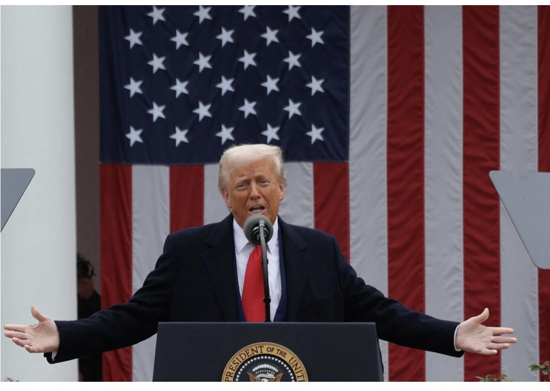 დონალდ ტრამპმა დიდი ბრიტანეთიდან იმპორტზე 10%-იანი, ხოლო ევროკავშირიდან 20%-იანი ტარიფი გამოაცხადა