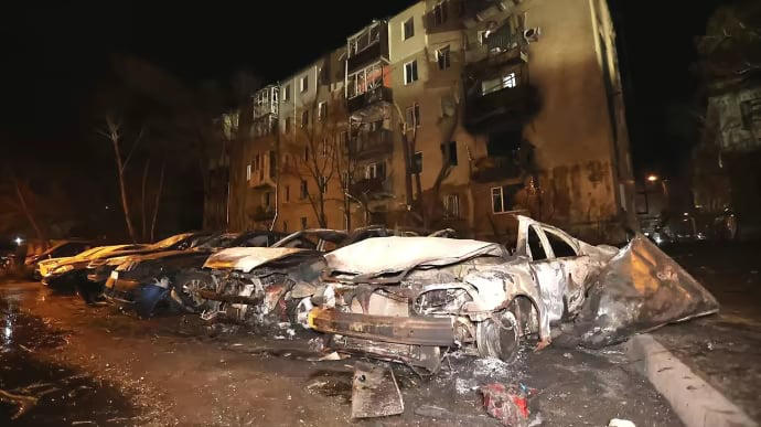 რუსეთის ძალების თავდასხმამ უკრაინის ოთხი ოლქი დააზარალა, ხარკოვში დაღუპულთა რაოდენობა 5-მდე გაიზარდა