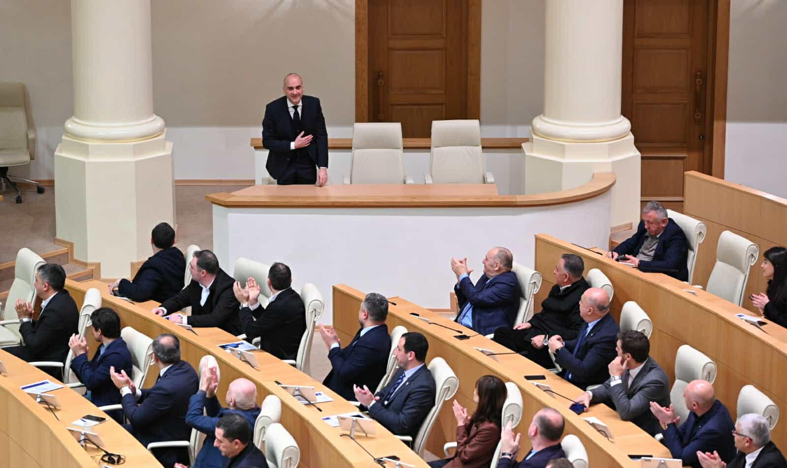 პარლამენტში პაატა სალიას ადგილმონაცვლედ იოსებ ჯორბენაძის უფლებამოსილება ცნეს