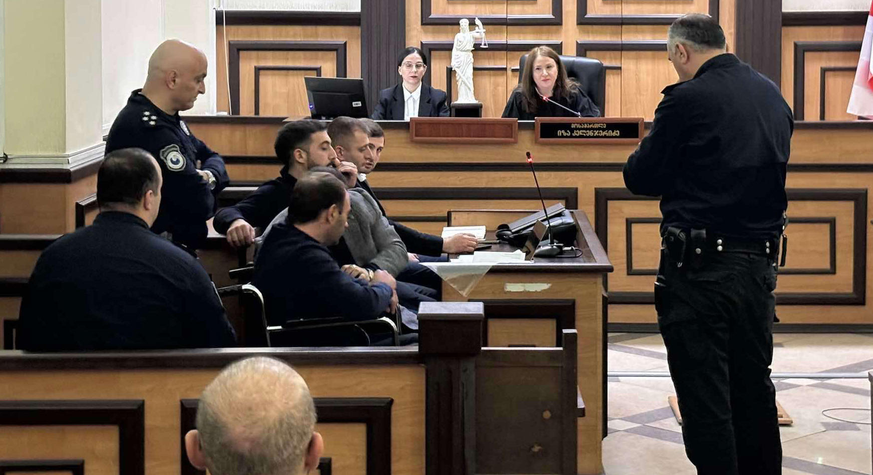 მოსამართლემ გიორგი ჩიკვაიძე სასამართლო სხდომიდან გააძევა