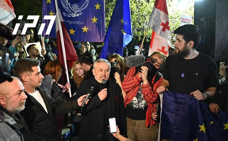 Participants of the protest in Tbilisi took an oath at Heroes' Square