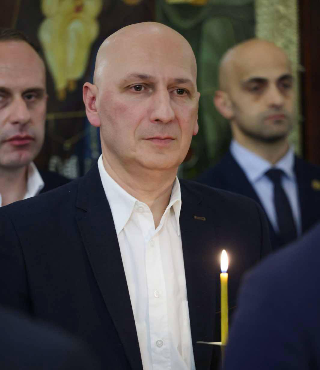 რელიგიის სააგენტოს თავმჯდომარე ზაზა ვაშაყმაძე, ხელისუფლების წარმომადგენლებთან ერთად, სამების ტაძარში სააღდგომო ლიტურგიას დაესწრო
